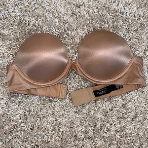 Victoria’s Secret Very Sexy Bra (32B)